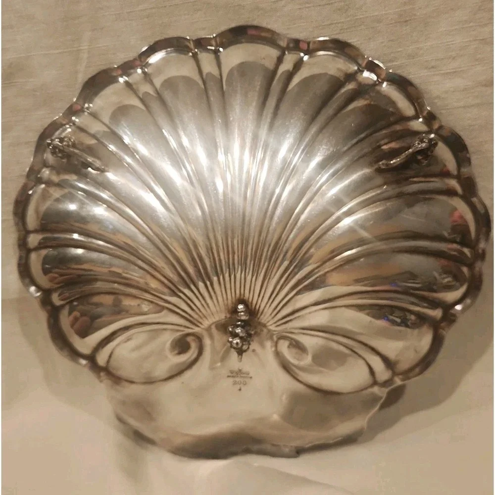 Vintage Reed & Barton Silverplated Clamshell Grapes Footed Serving Dish